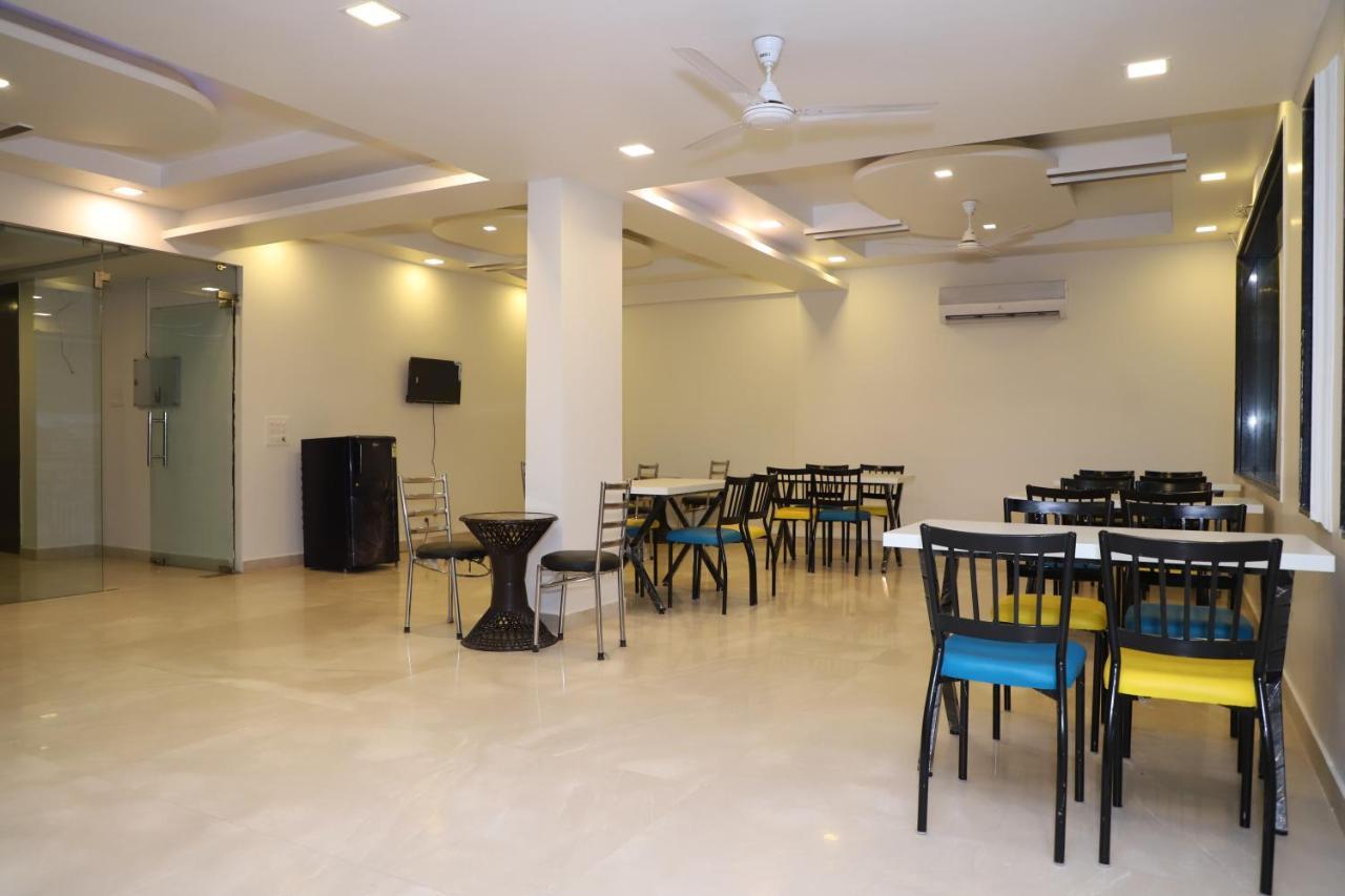 Nirvana Rooms Gurgaon Exteriör bild