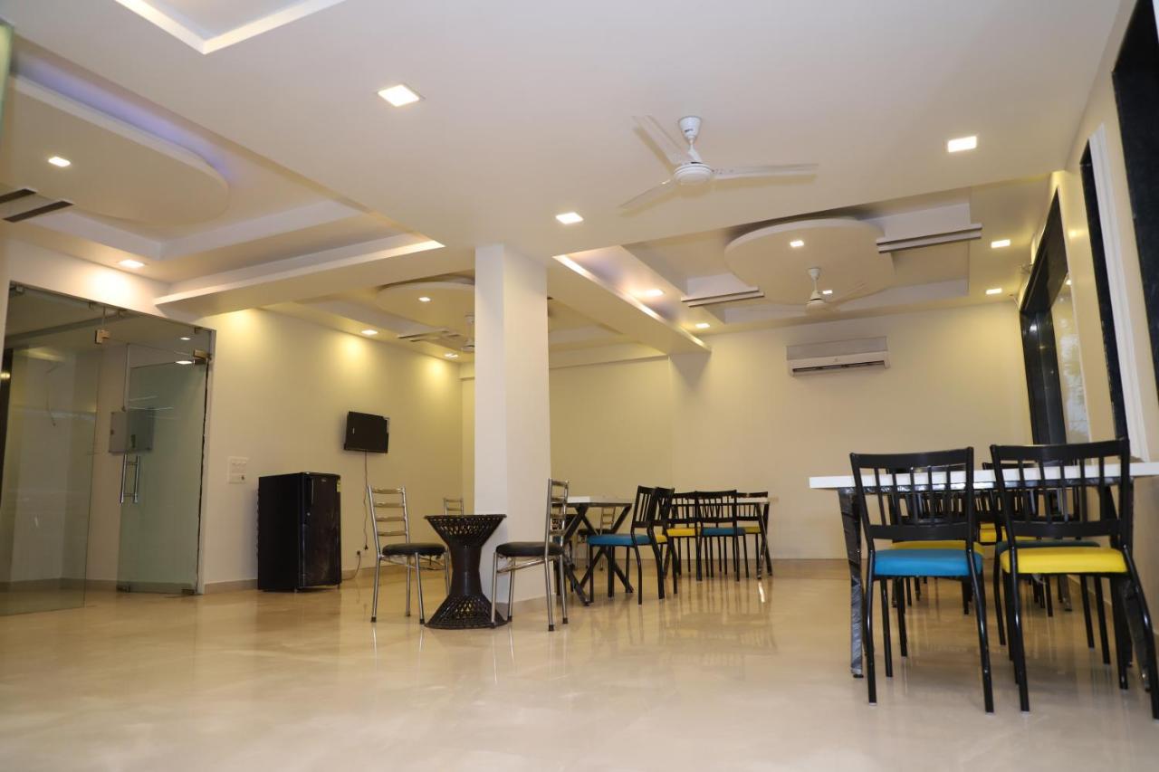 Nirvana Rooms Gurgaon Exteriör bild